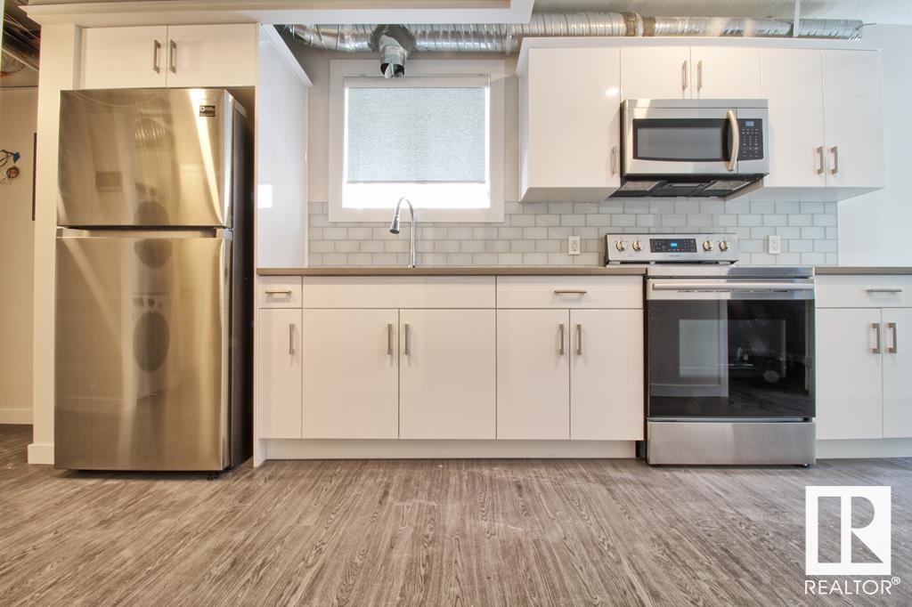 9859 85 Av Nw Property Photo 23
