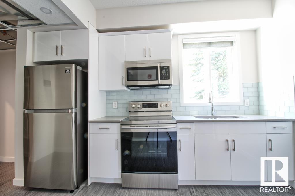 9859 85 Av Nw Property Photo 24
