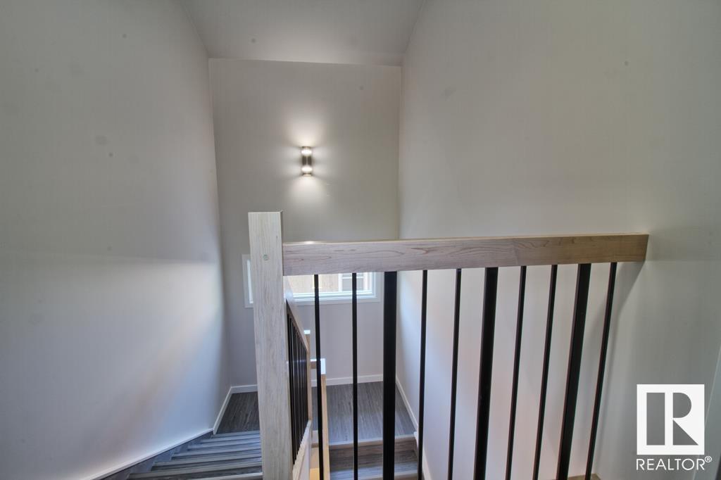 9859 85 Av Nw Property Photo 29