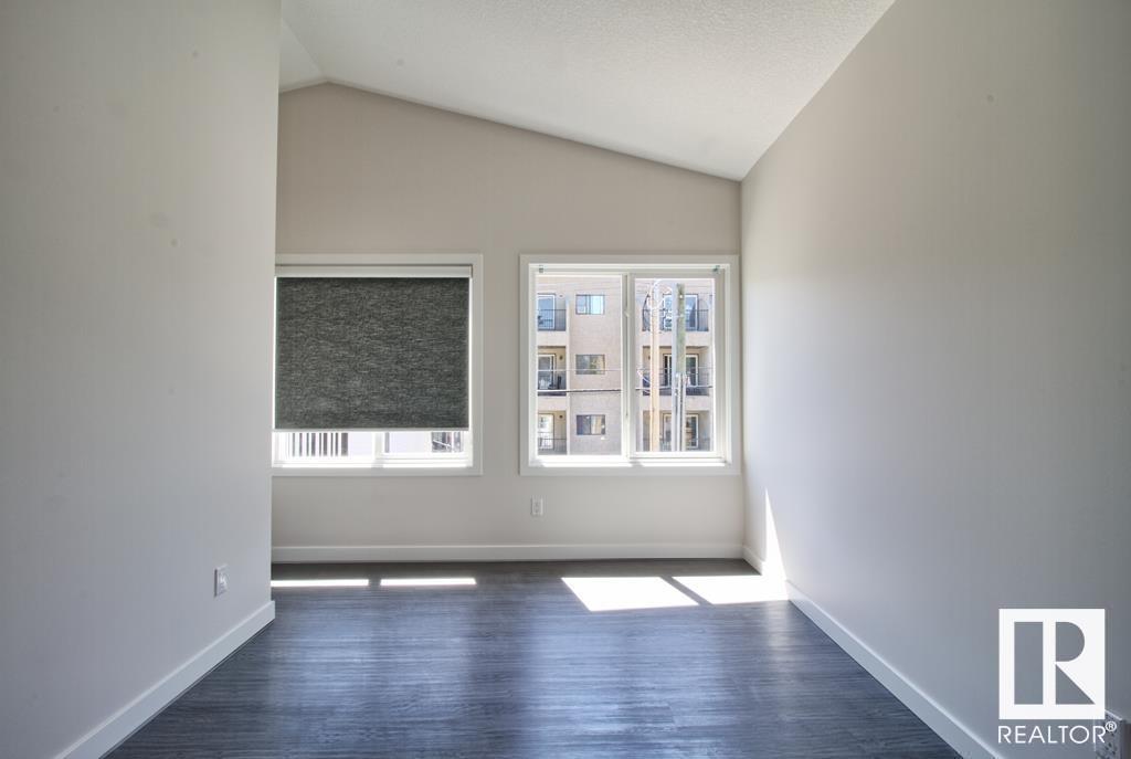 9859 85 Av Nw Property Photo 31