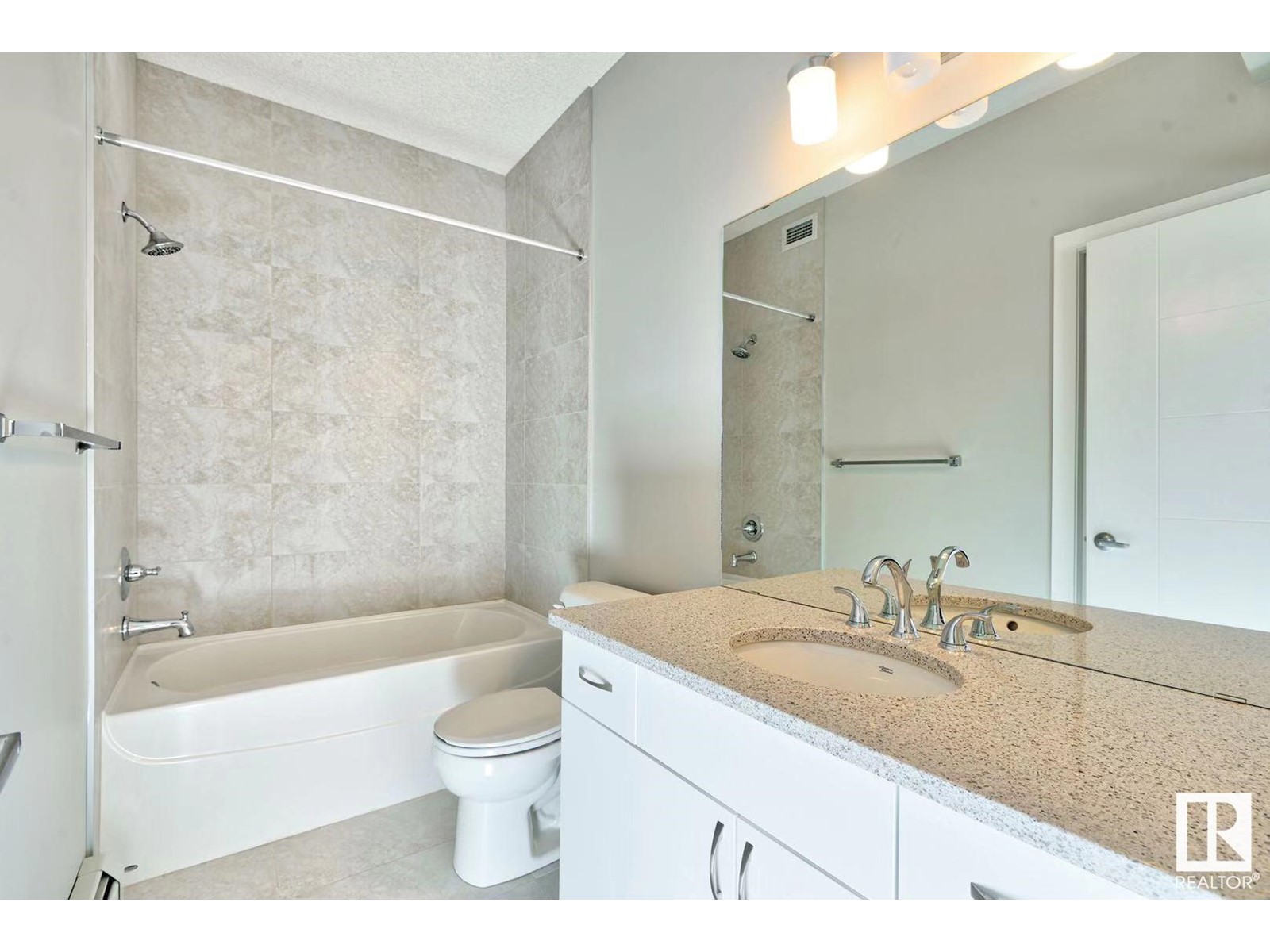 10916 University Av Nw Property Photo 7