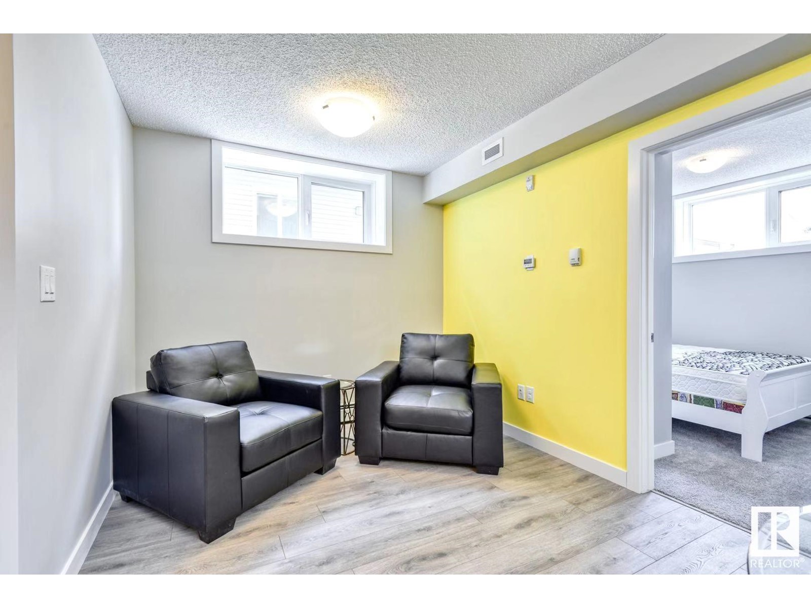 10916 University Av Nw Property Photo 21