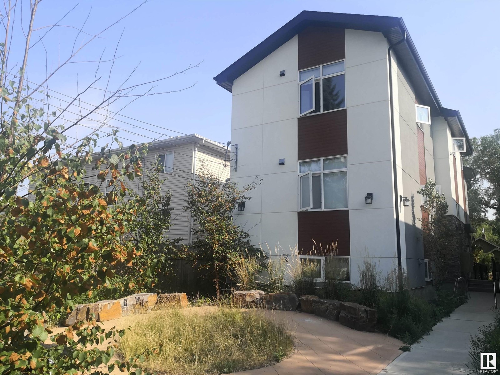 10916 University Av Nw Property Photo 27