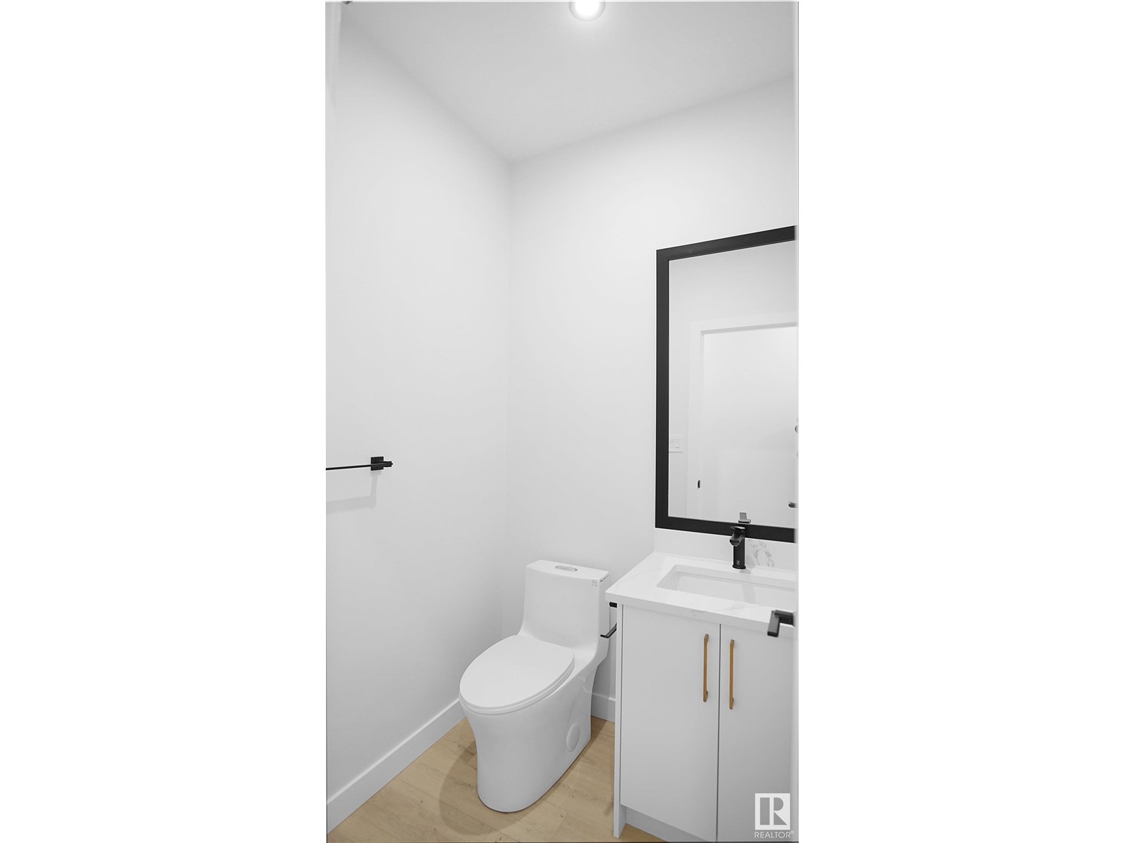 55 Ashbury Cr Property Photo 8
