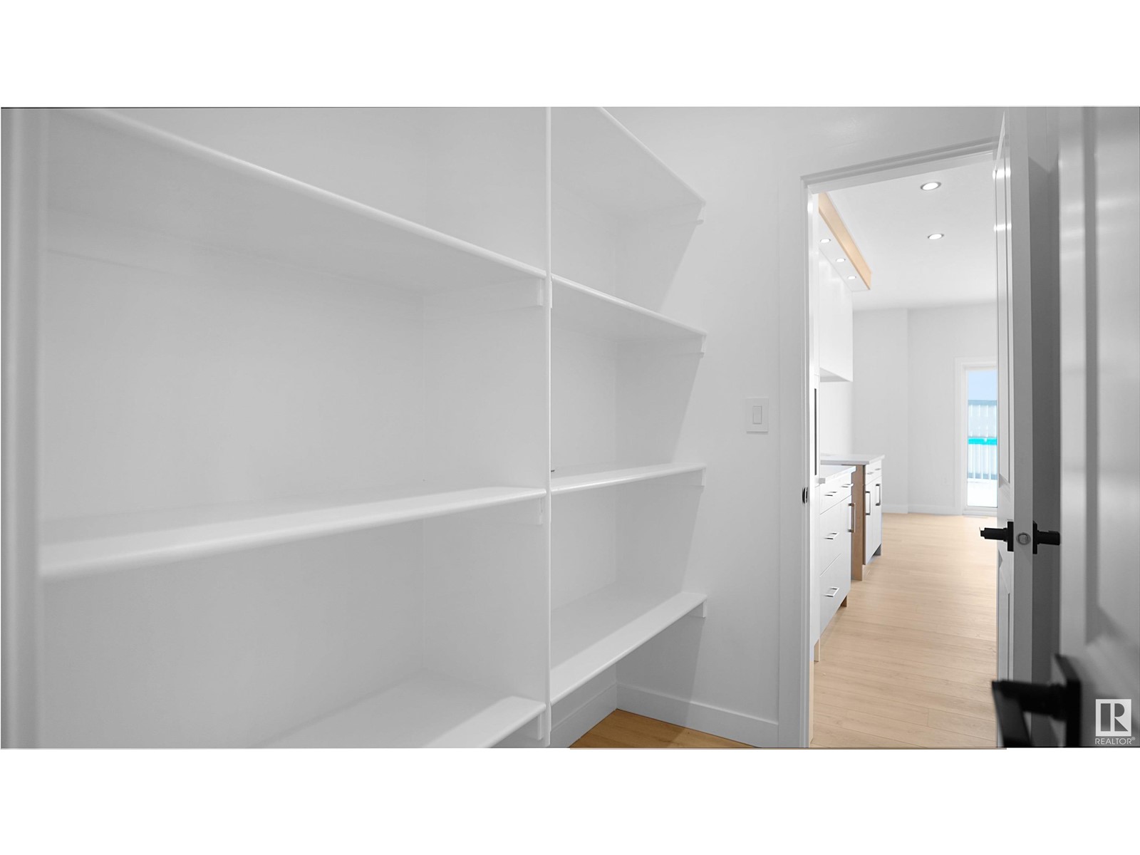 55 Ashbury Cr Property Photo 10