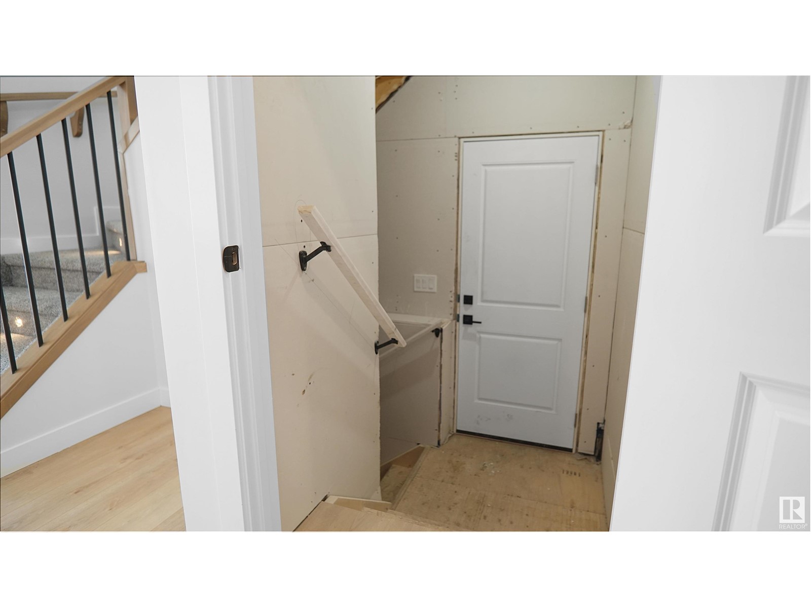 55 Ashbury Cr Property Photo 11