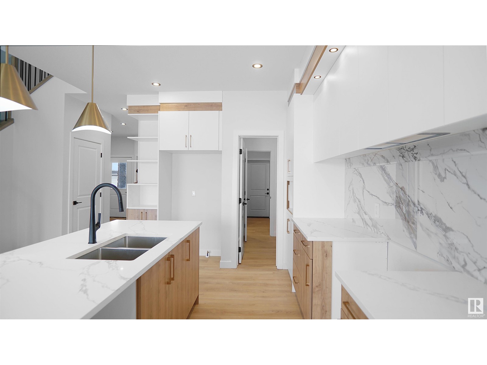 55 Ashbury Cr Property Photo 16