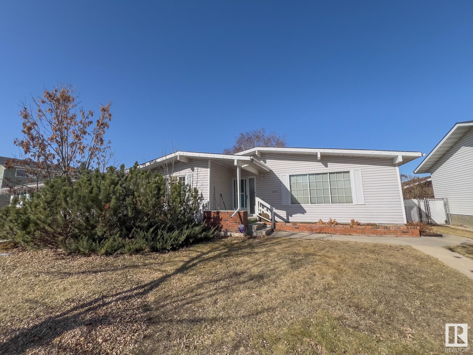 4506 41a St Property Photo
