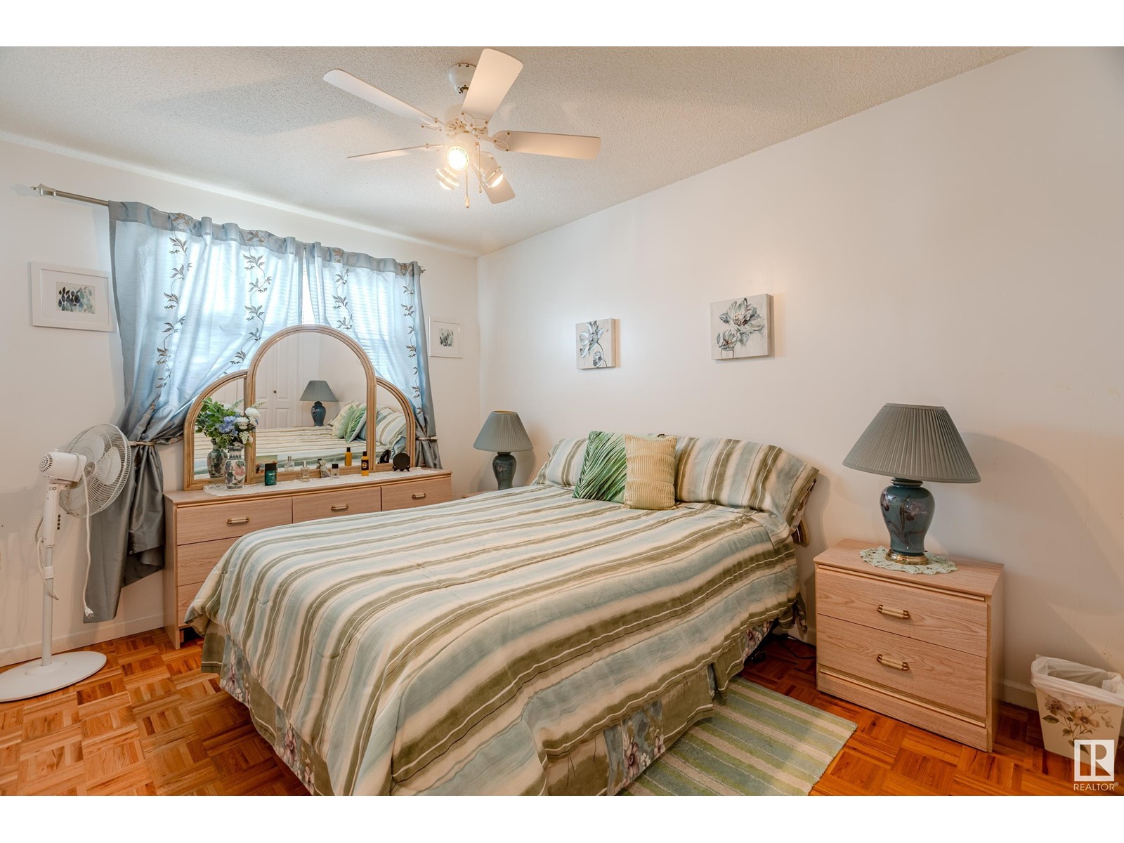 4802 47 Av Property Photo 6