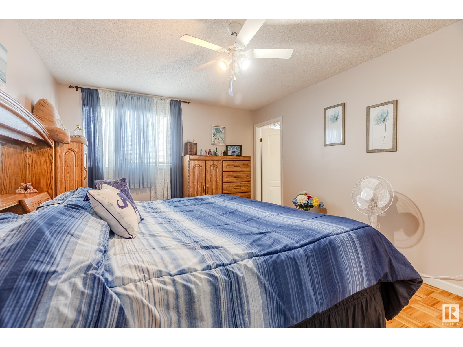 4802 47 Av Property Photo 16