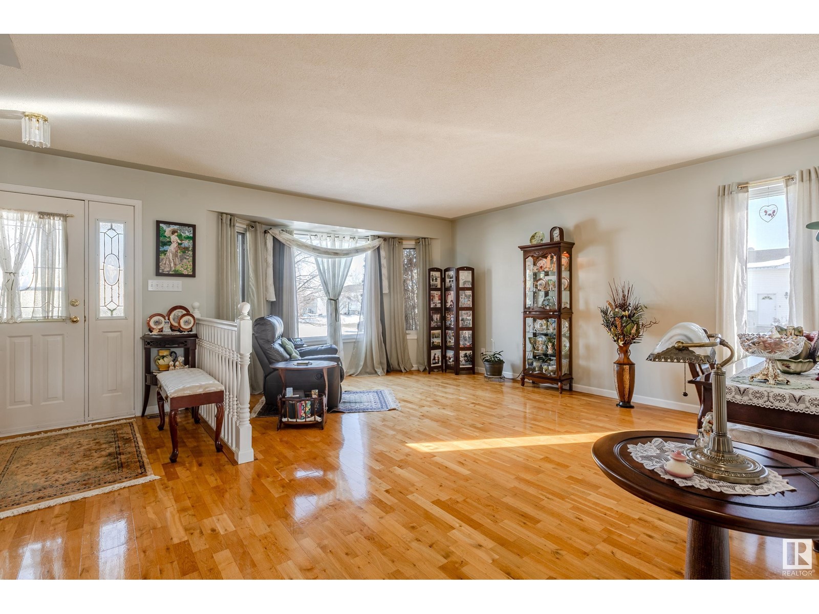 4802 47 Av Property Photo 24