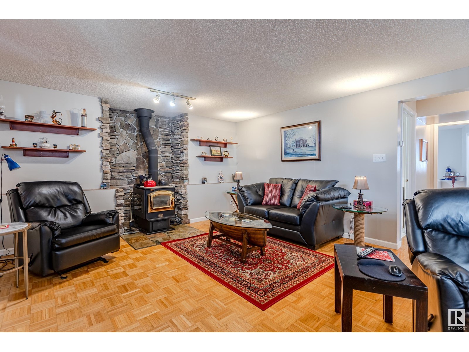 4802 47 Av Property Photo 35