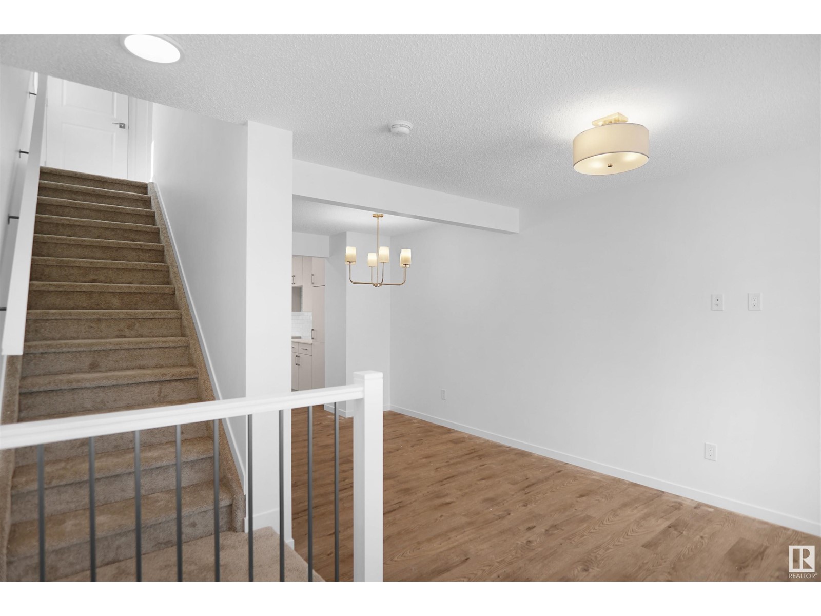 2039 210 St Nw Property Photo 4