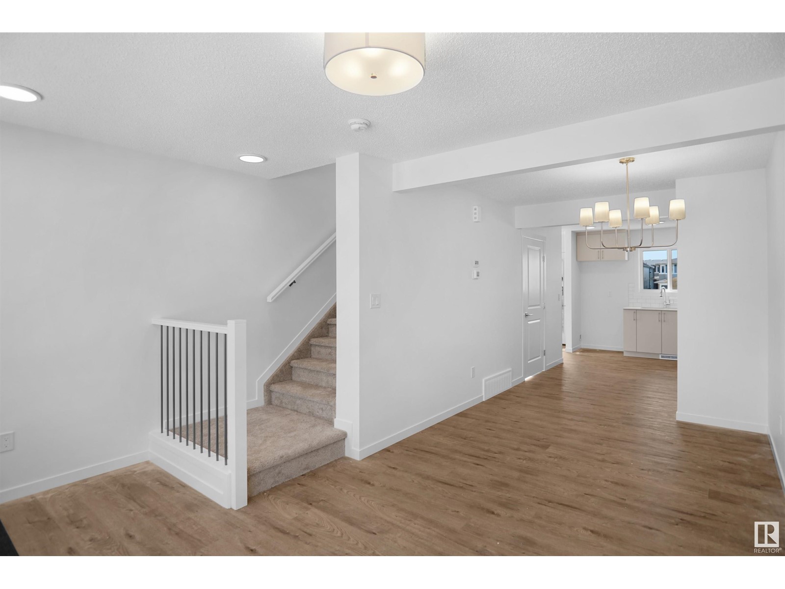 2039 210 St Nw Property Photo 6