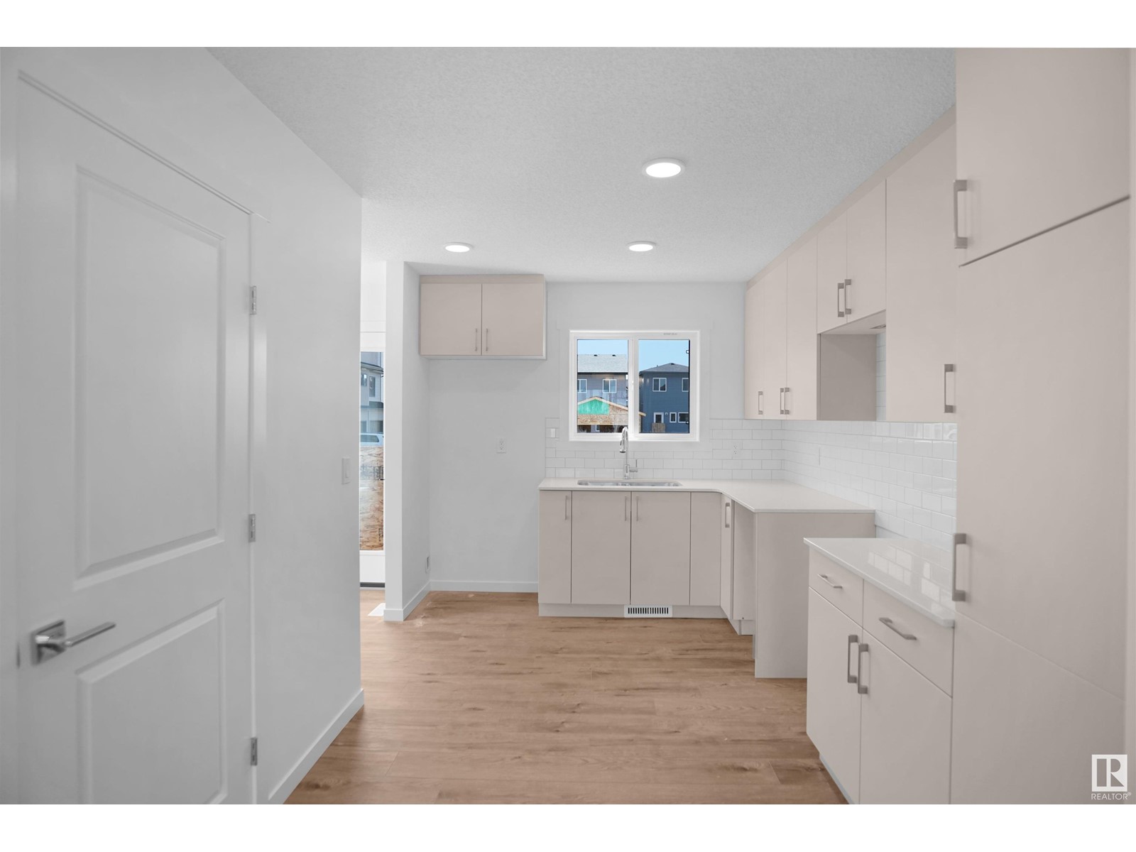 2039 210 St Nw Property Photo 10