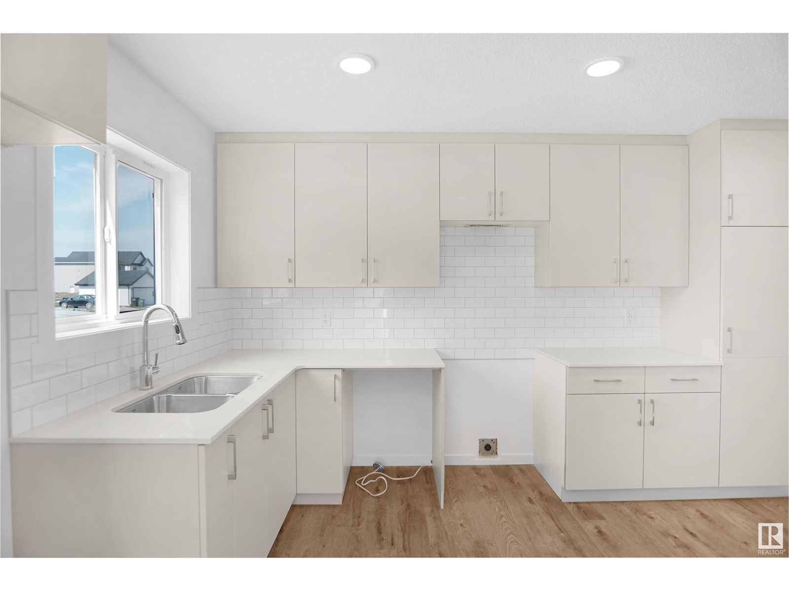 2039 210 St Nw Property Photo 11