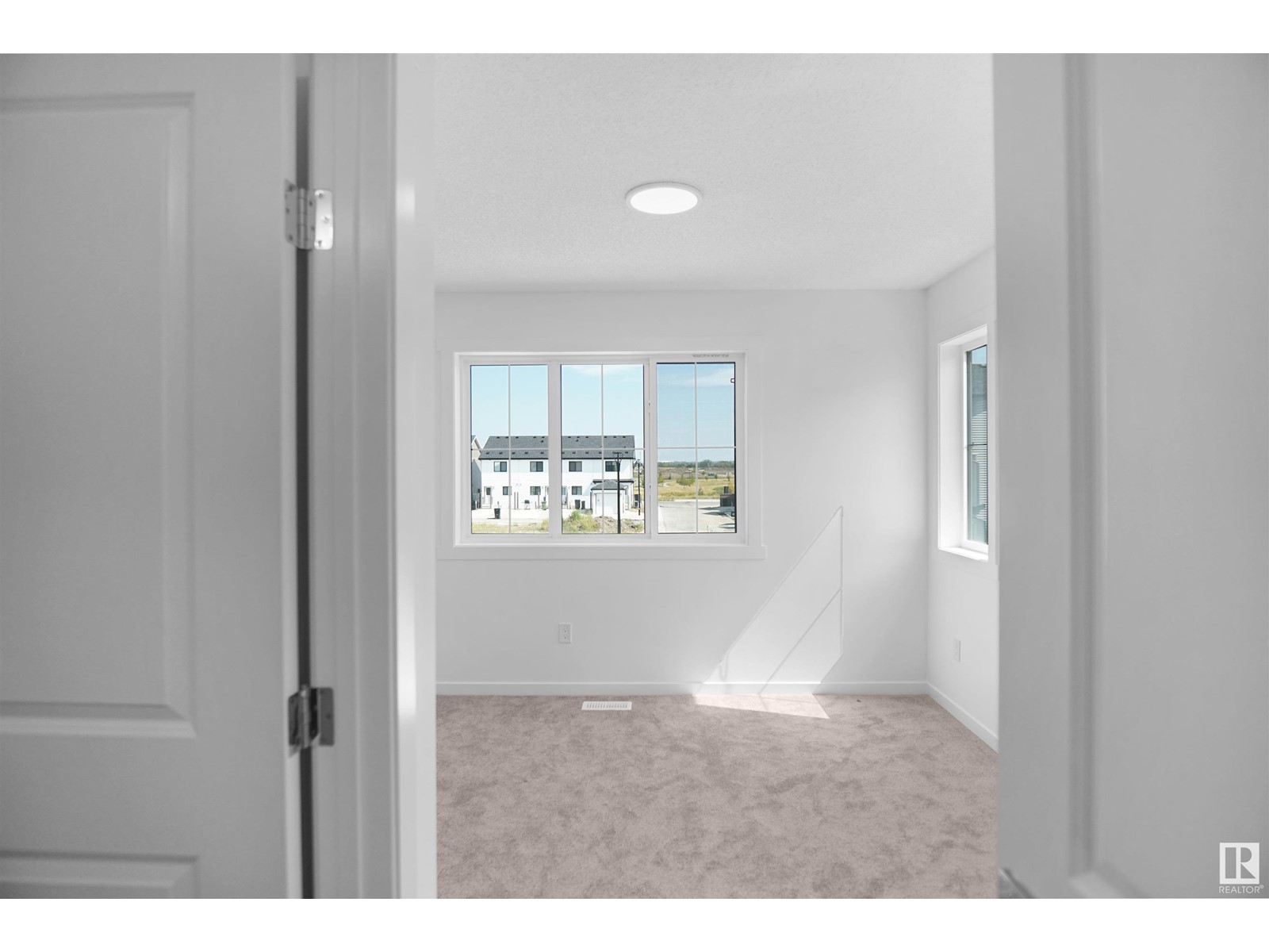 2039 210 St Nw Property Photo 17