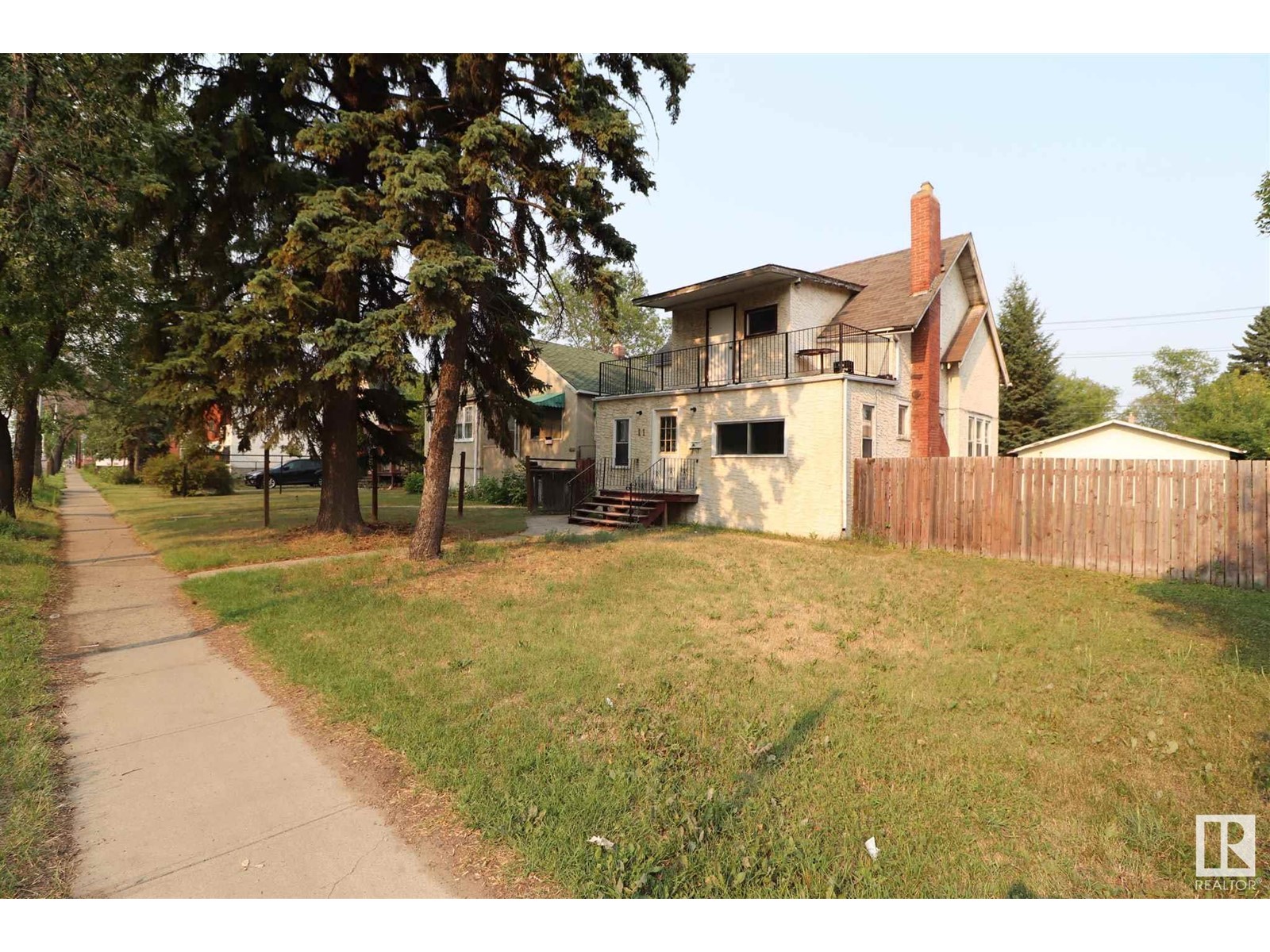 11011/15/21 109 St Nw Nw Property Photo 4