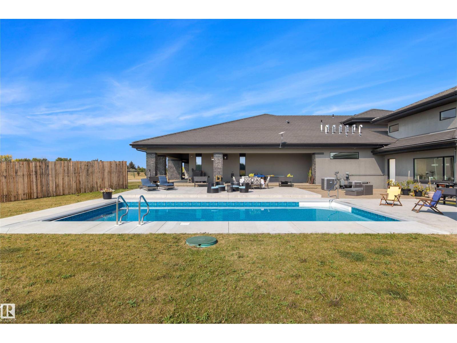 #b 25056 Twp Road 492 Property Photo 3