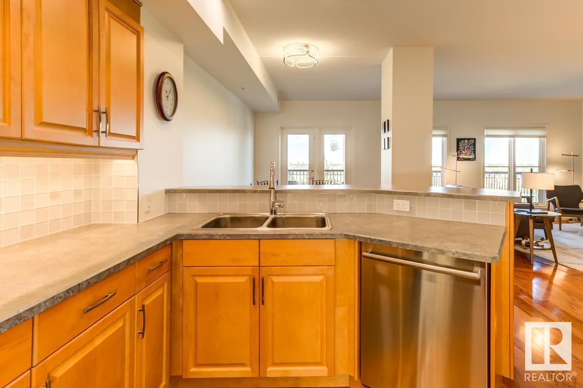 #604 10108 125 St Nw Property Photo 11