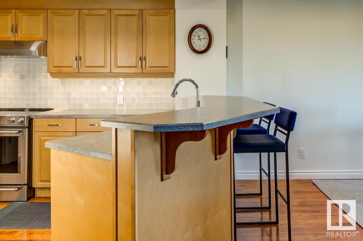 #604 10108 125 St Nw Property Photo 12