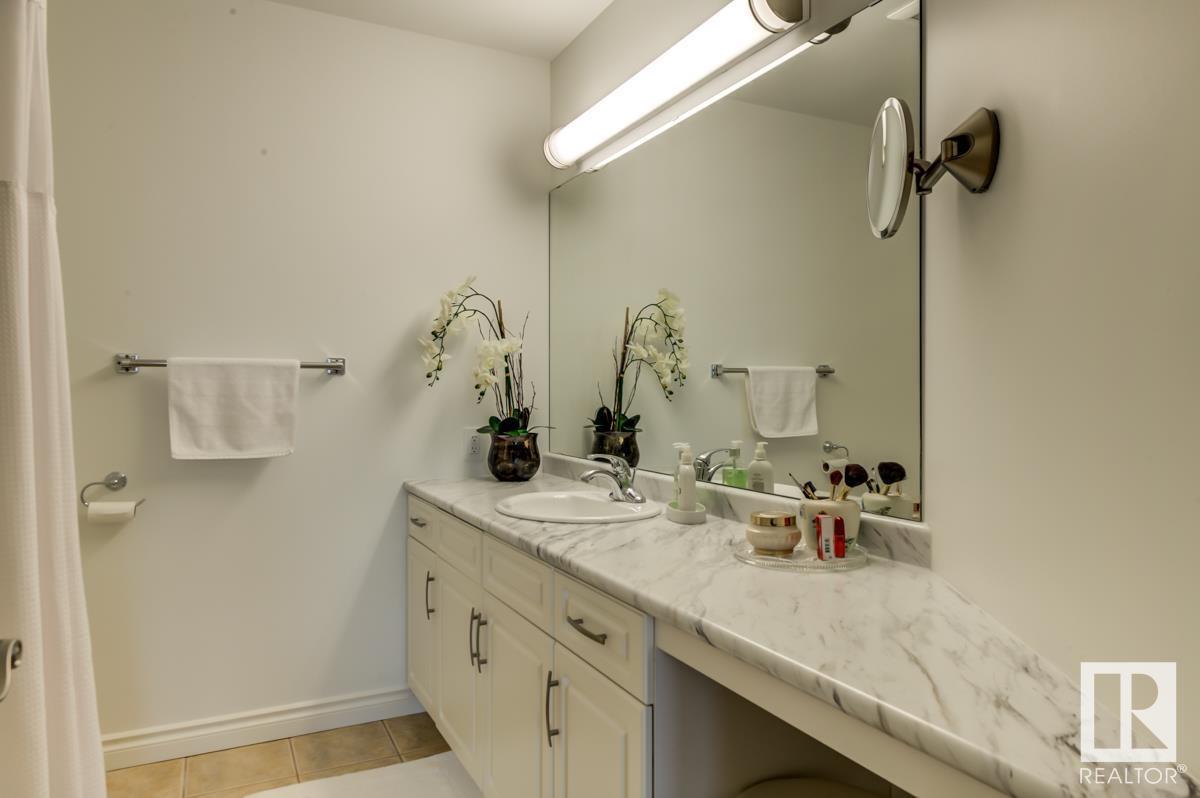 #604 10108 125 St Nw Property Photo 39