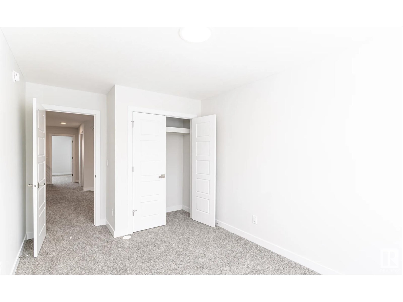 2321 158a St Sw Property Photo 8