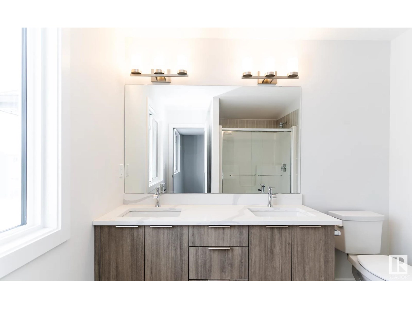 2321 158a St Sw Property Photo 12