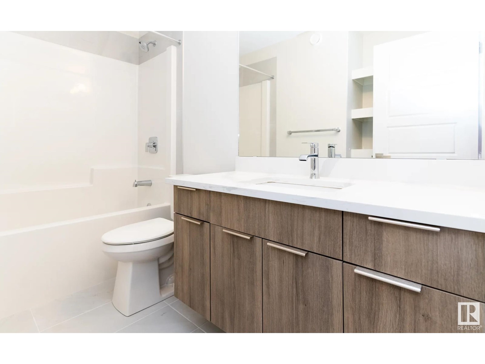 2321 158a St Sw Property Photo 14