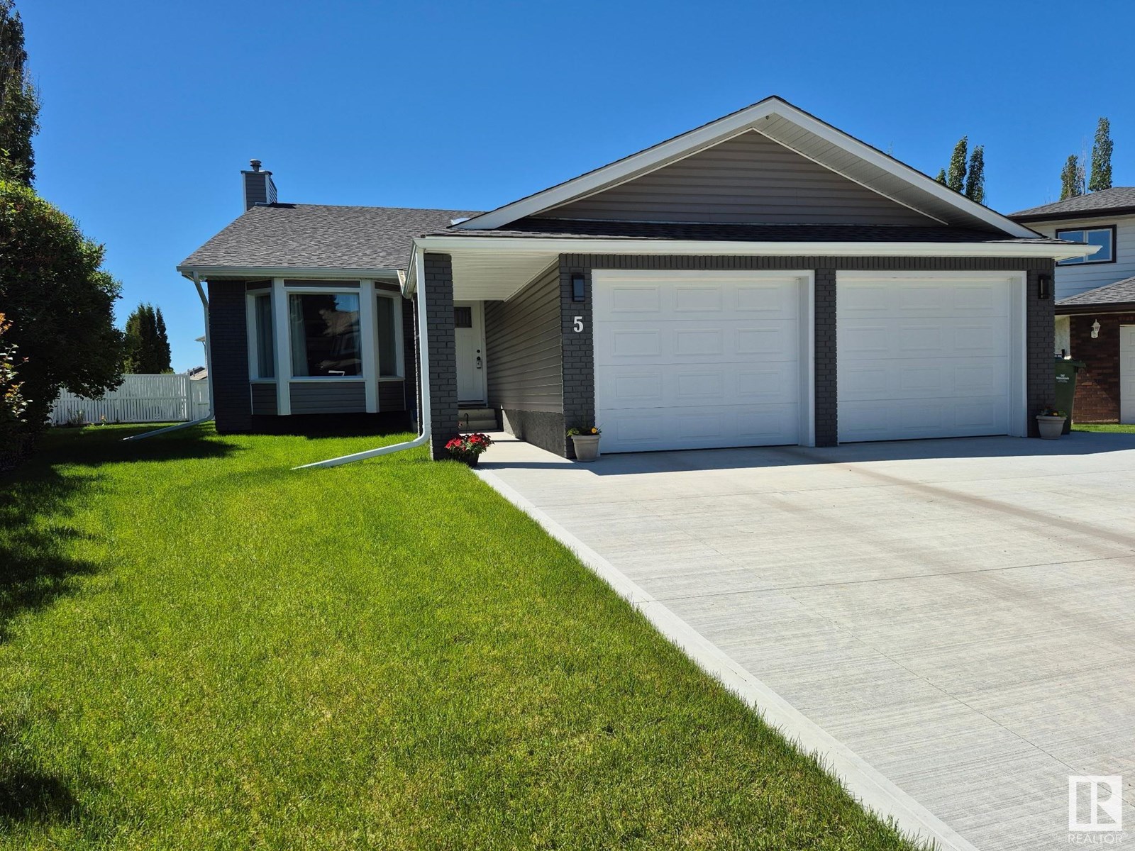 5 Parkridge Cr Property Photo 1