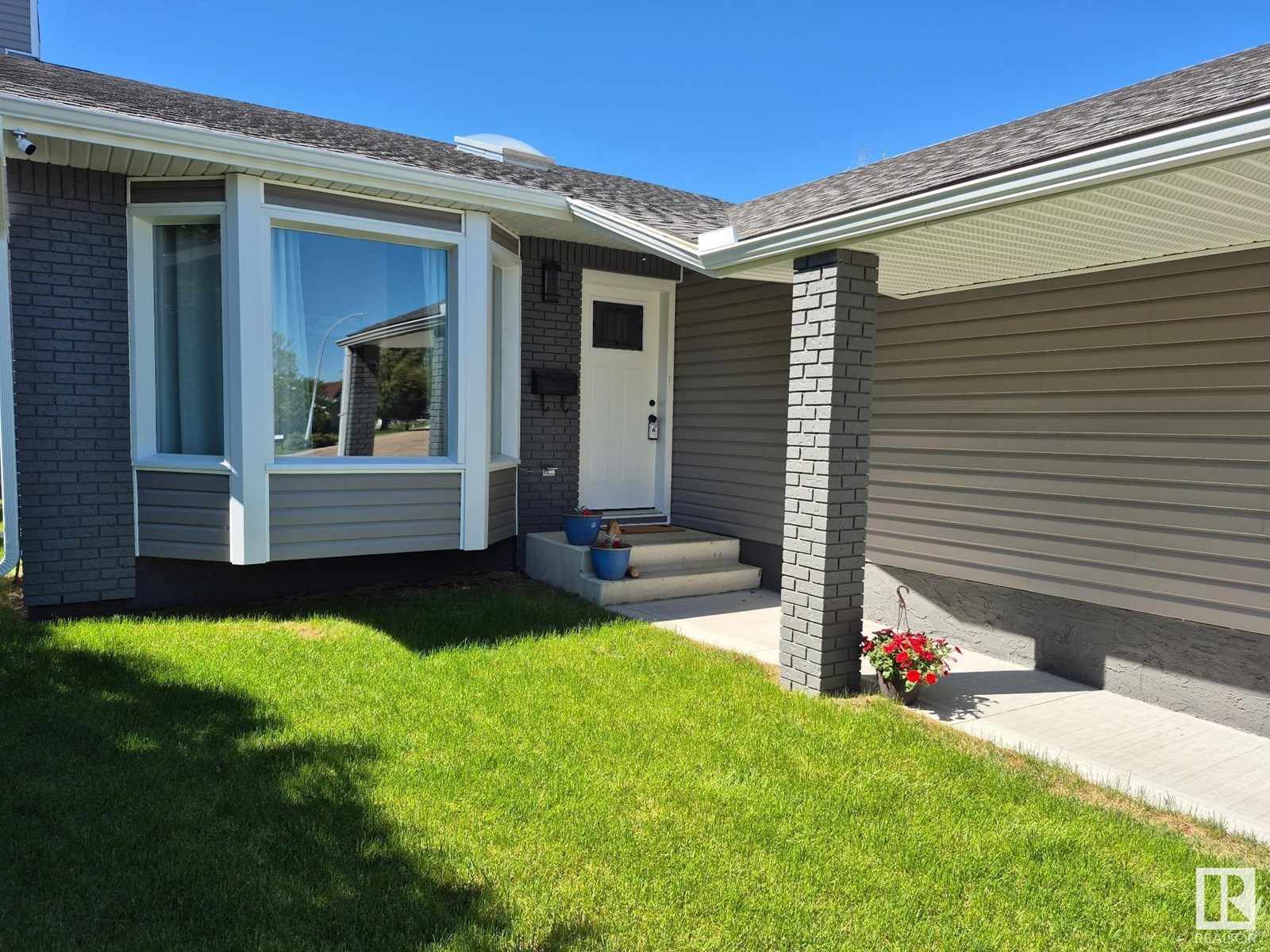 5 Parkridge Cr Property Photo 2