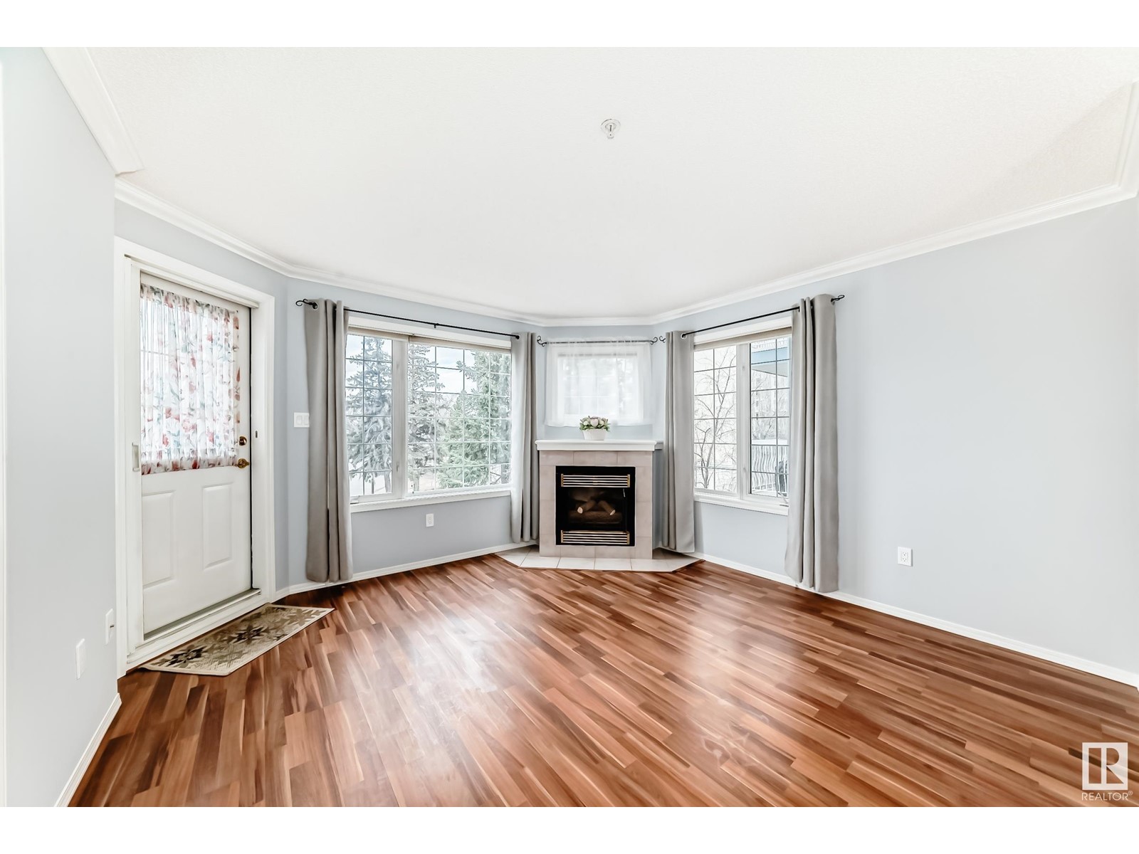 #302 13450 114 Av Nw Property Photo 11