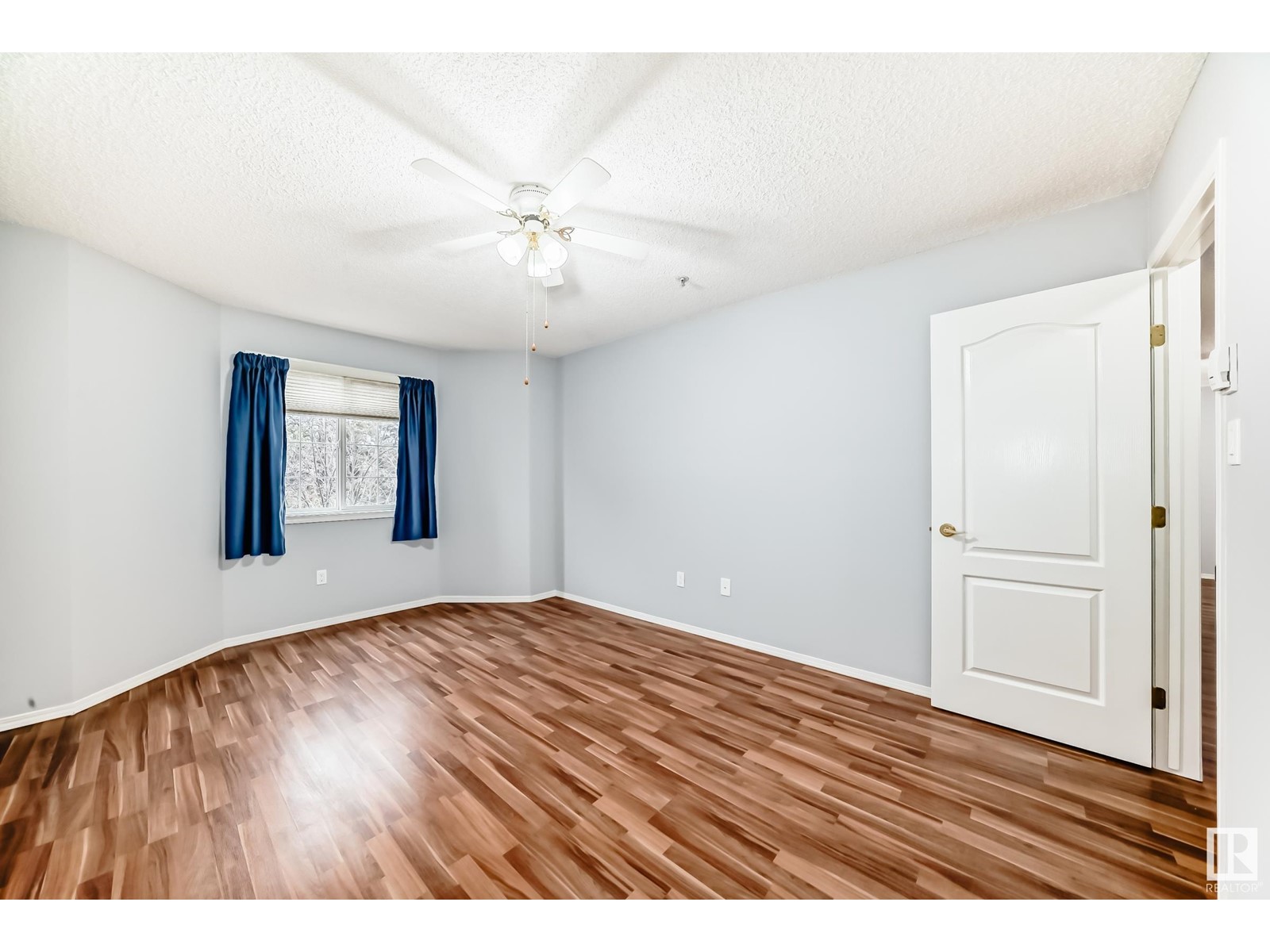 #302 13450 114 Av Nw Property Photo 17