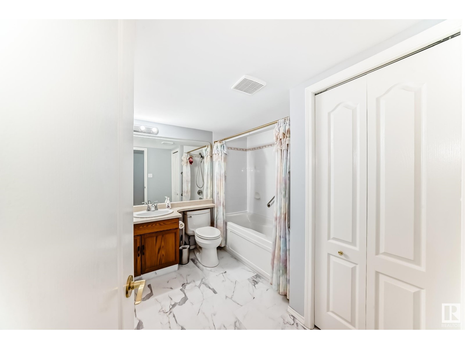 #302 13450 114 Av Nw Property Photo 19