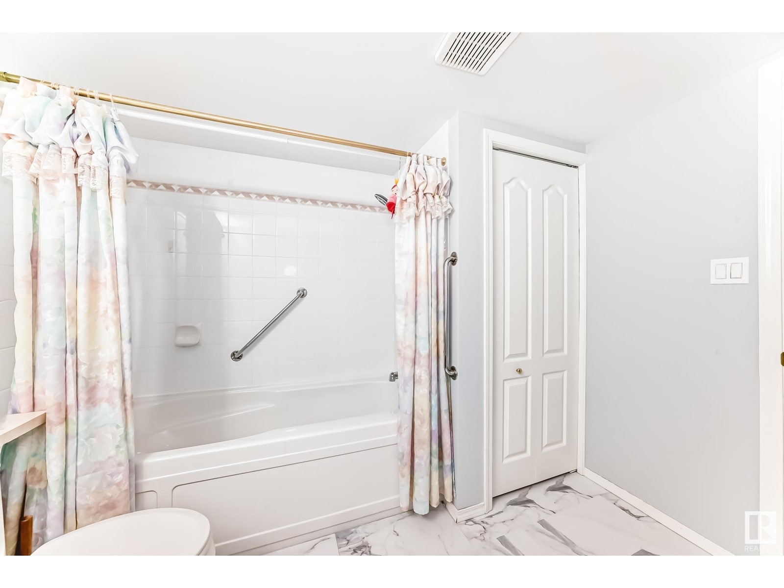 #302 13450 114 Av Nw Property Photo 20