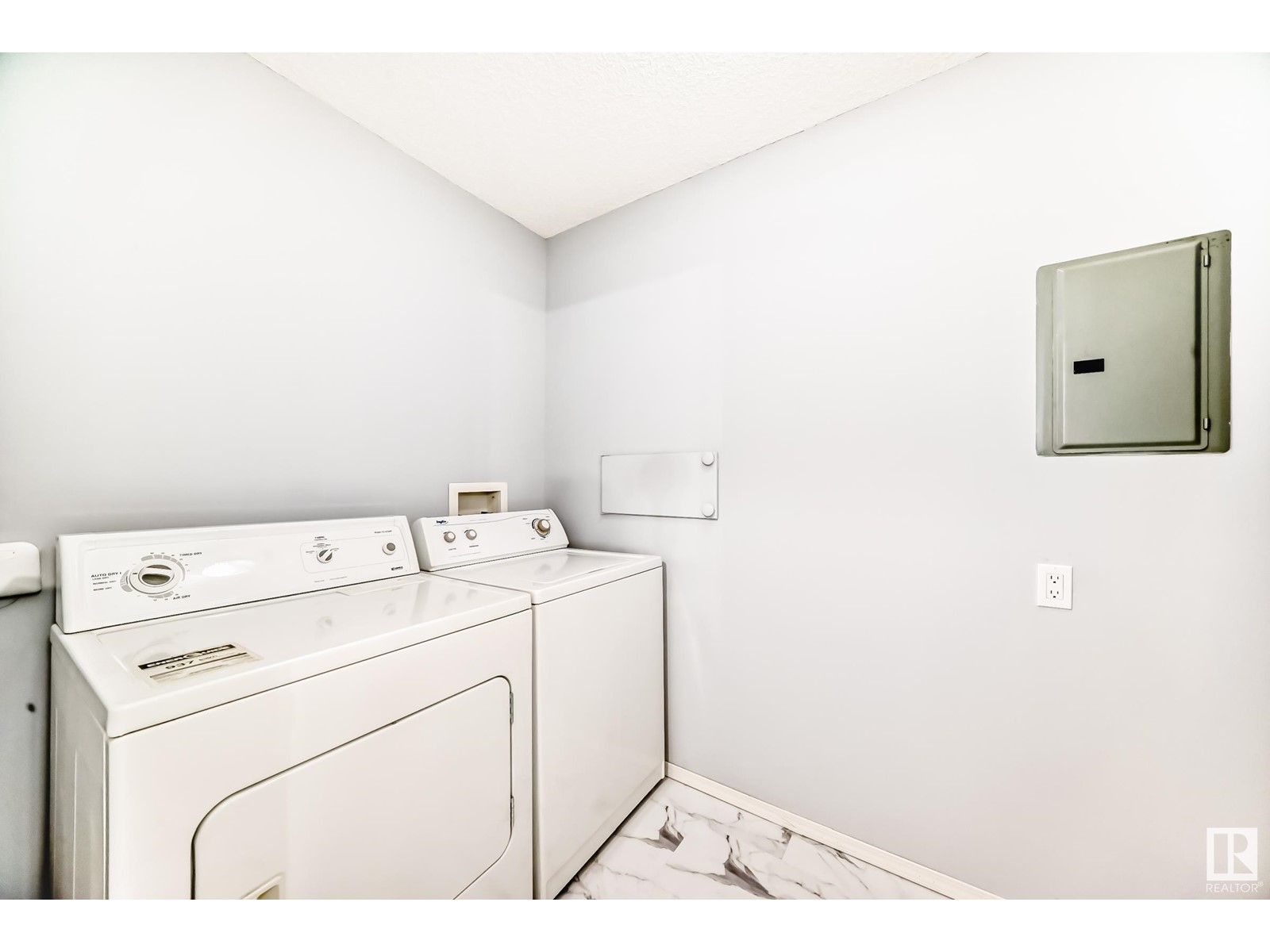 #302 13450 114 Av Nw Property Photo 22