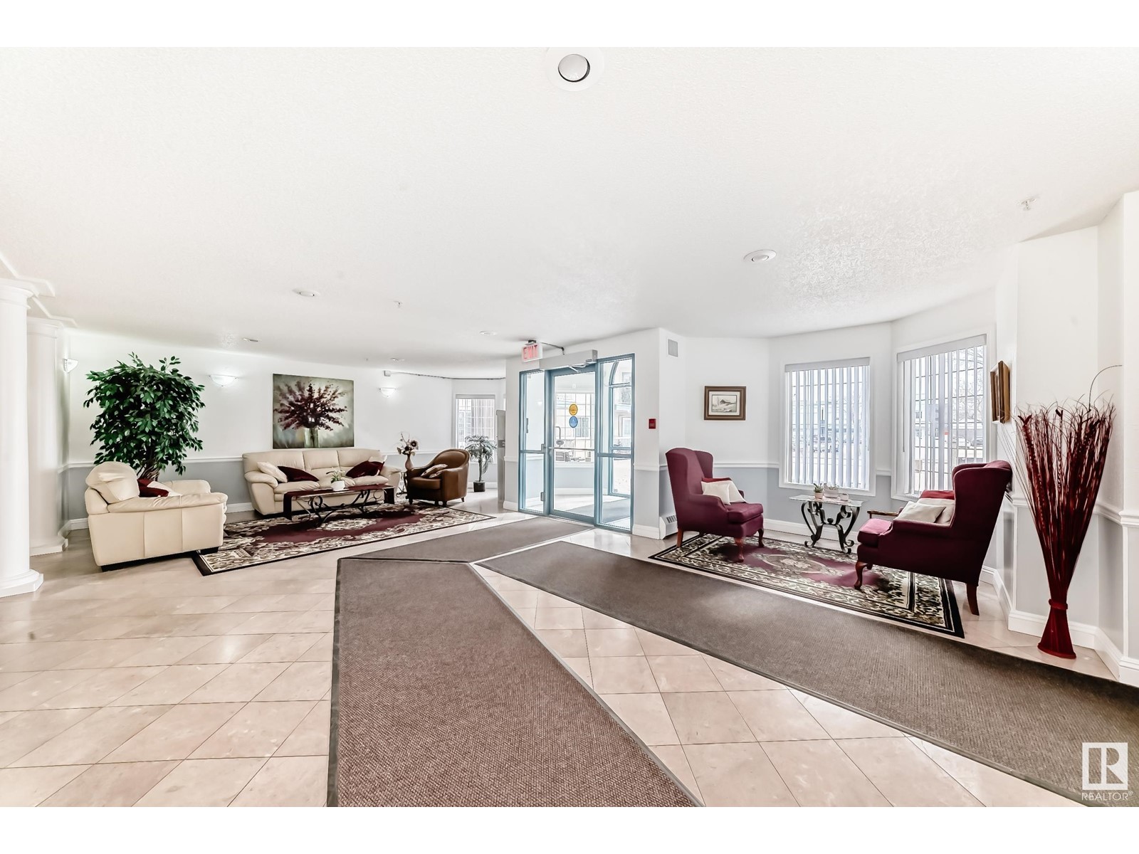 #302 13450 114 Av Nw Property Photo 35