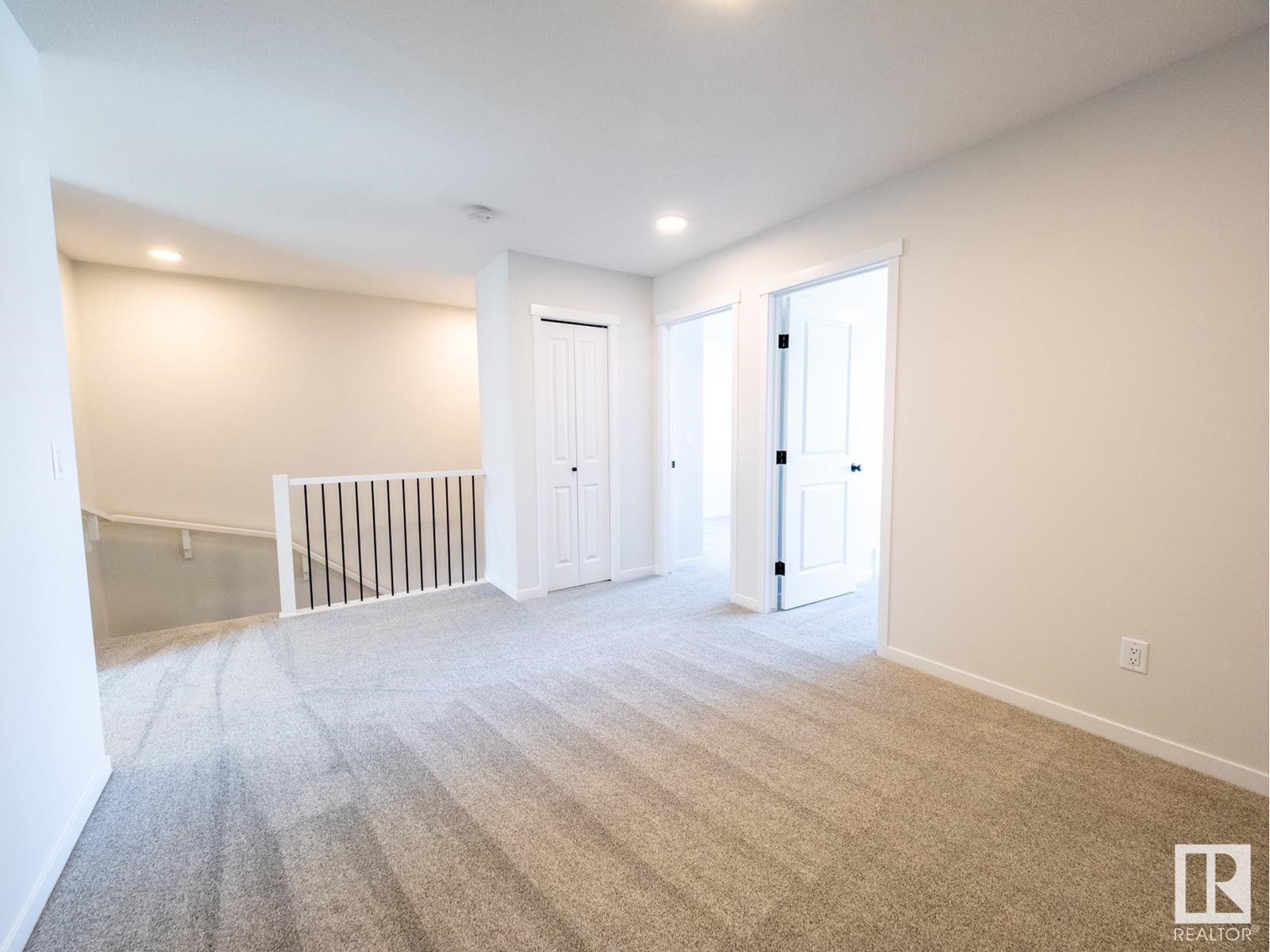 1232 16 St Nw Property Photo 15