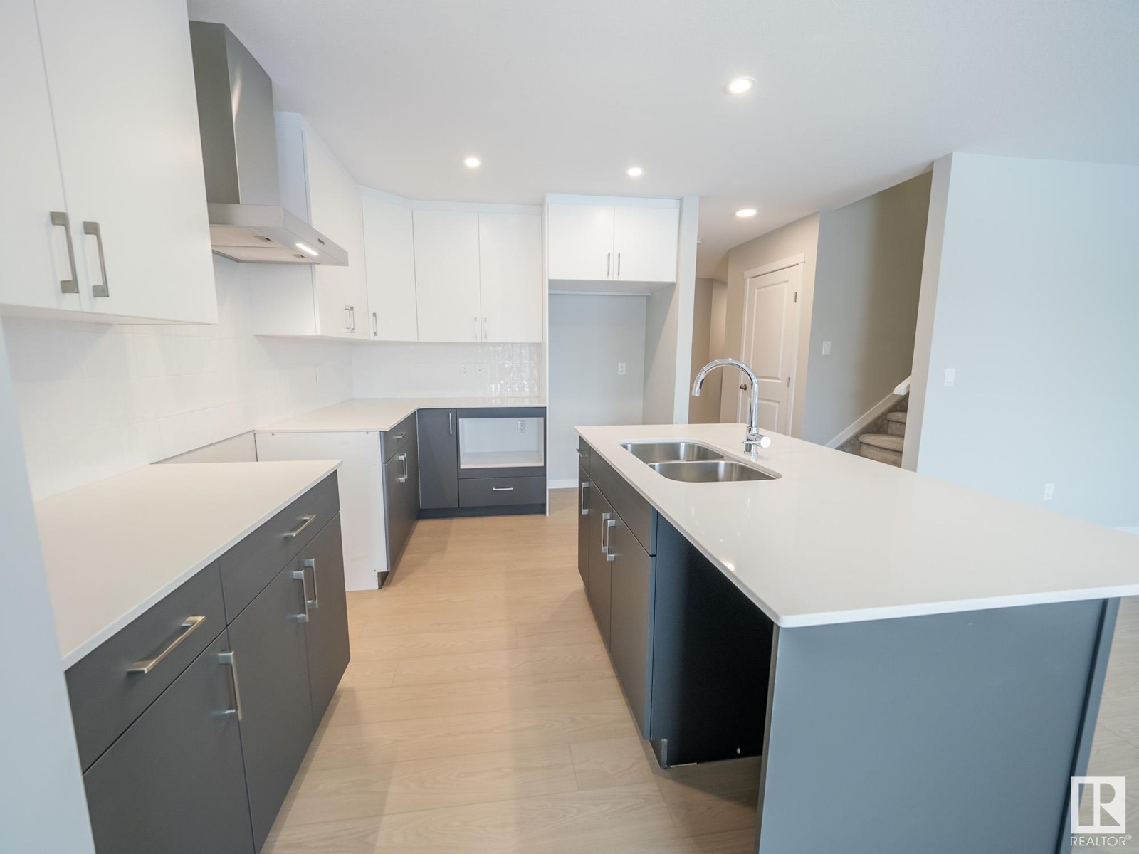 91 Rosewood Wy Property Photo 4