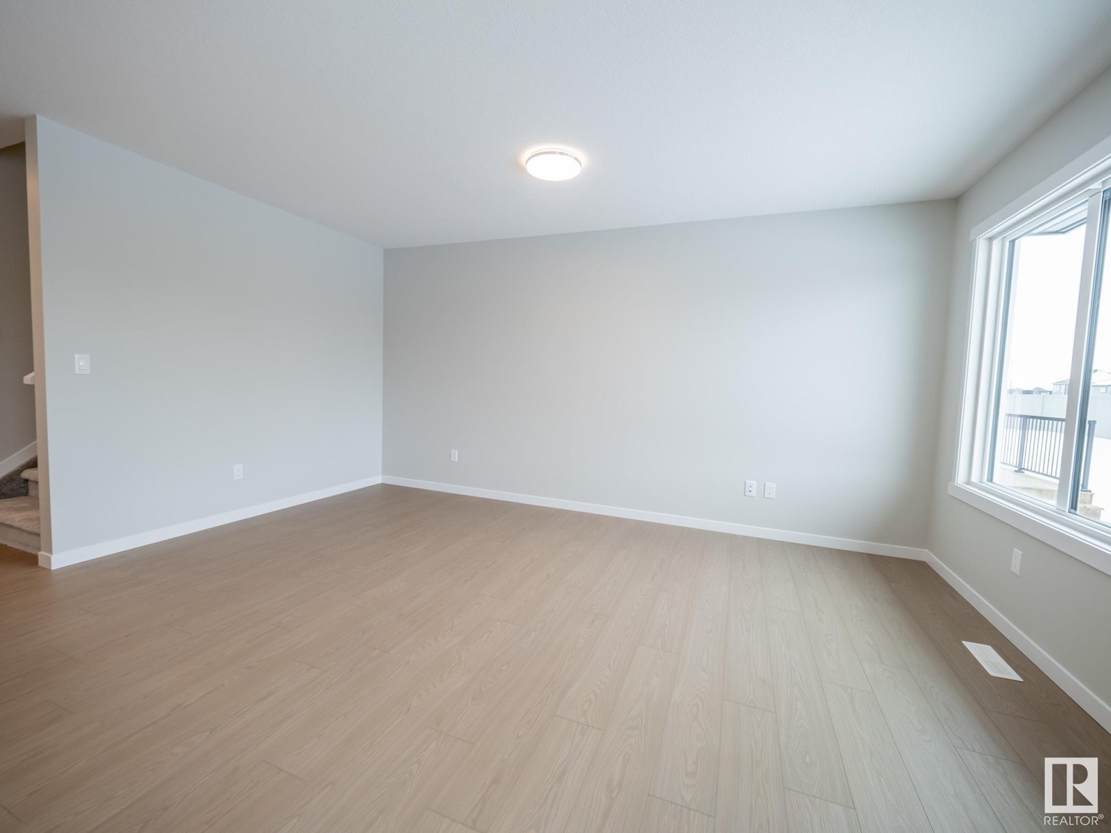 91 Rosewood Wy Property Photo 7