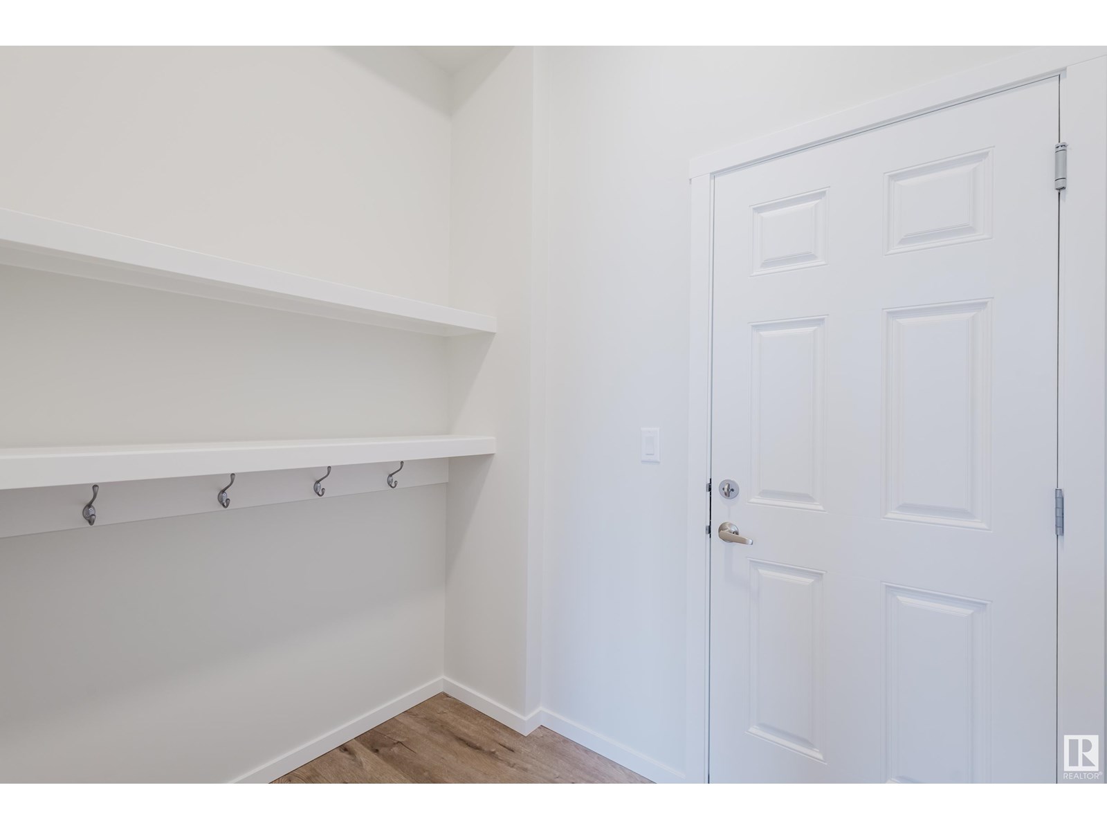 2120 209 St Nw Property Photo 5