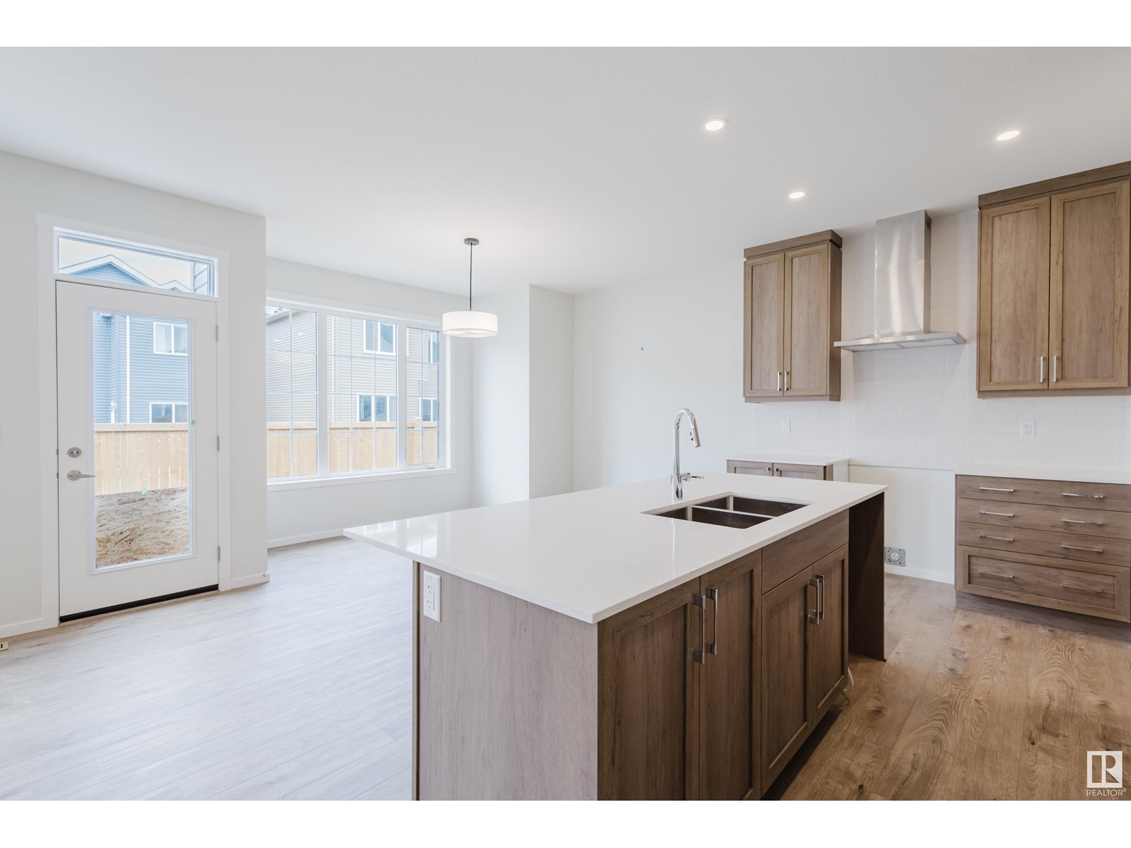 2120 209 St Nw Property Photo 10