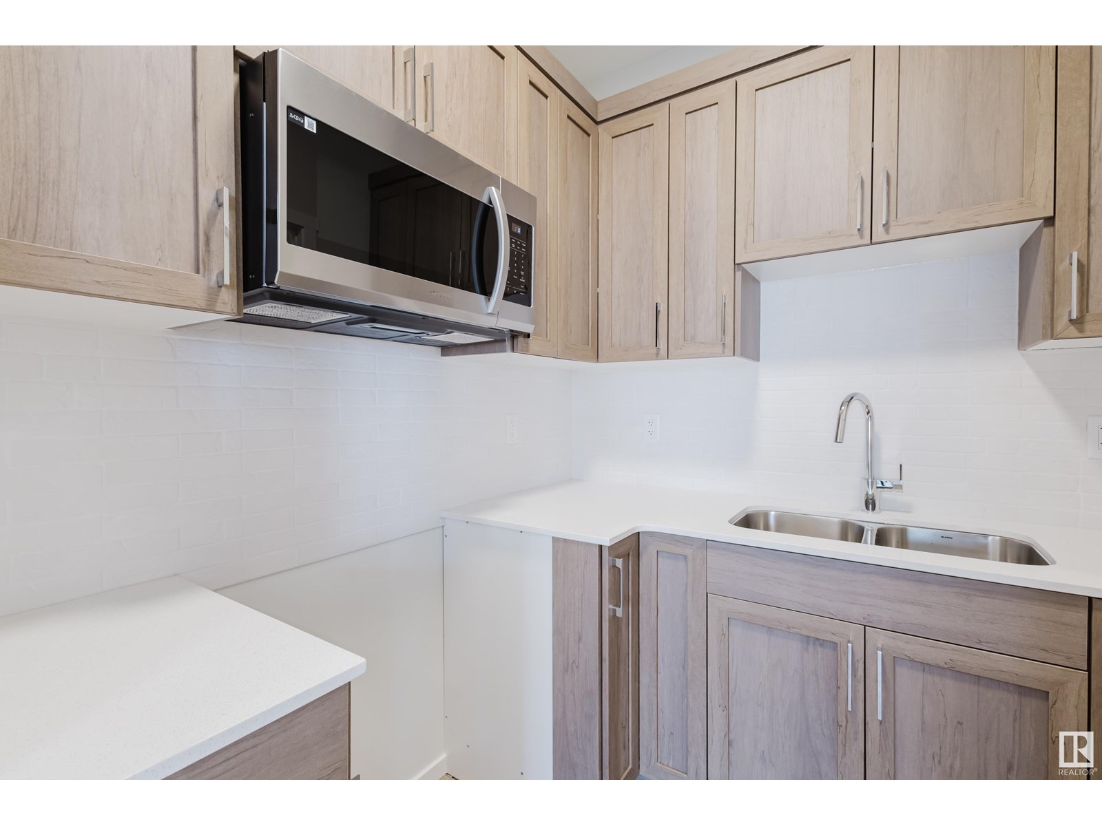 2120 209 St Nw Property Photo 17