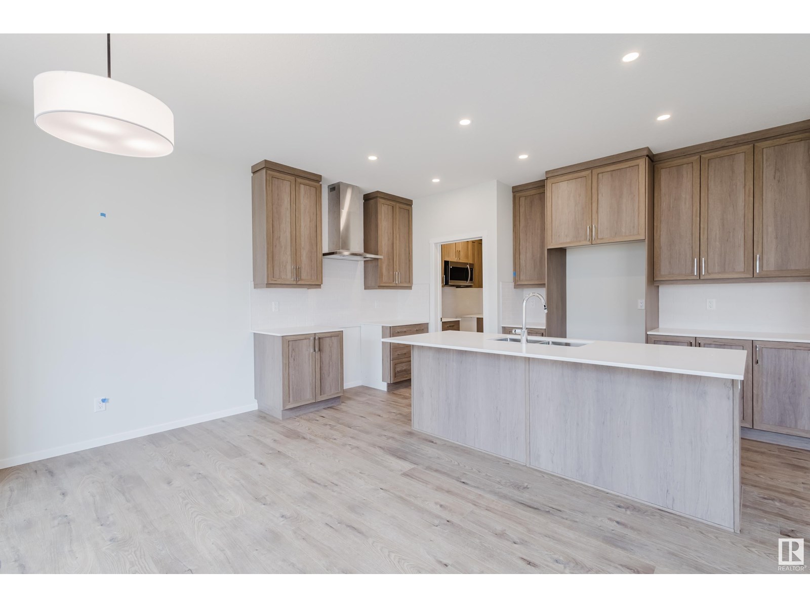 2120 209 St Nw Property Photo 21