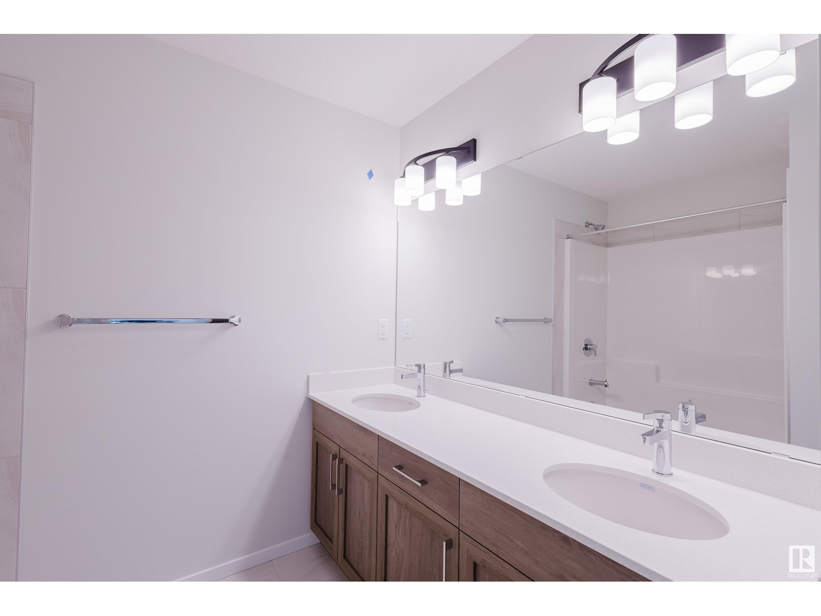 2120 209 St Nw Property Photo 26
