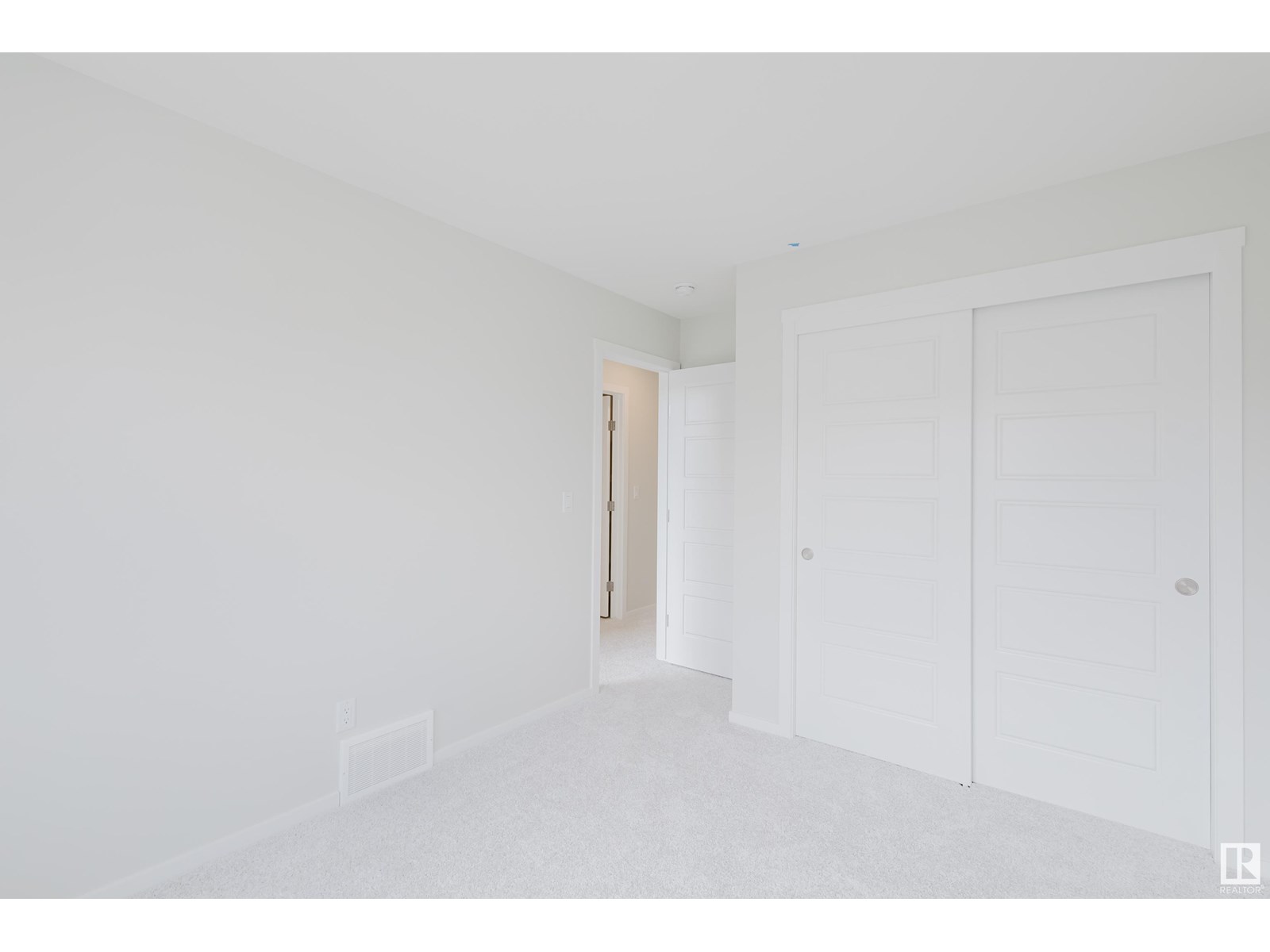 2120 209 St Nw Property Photo 32