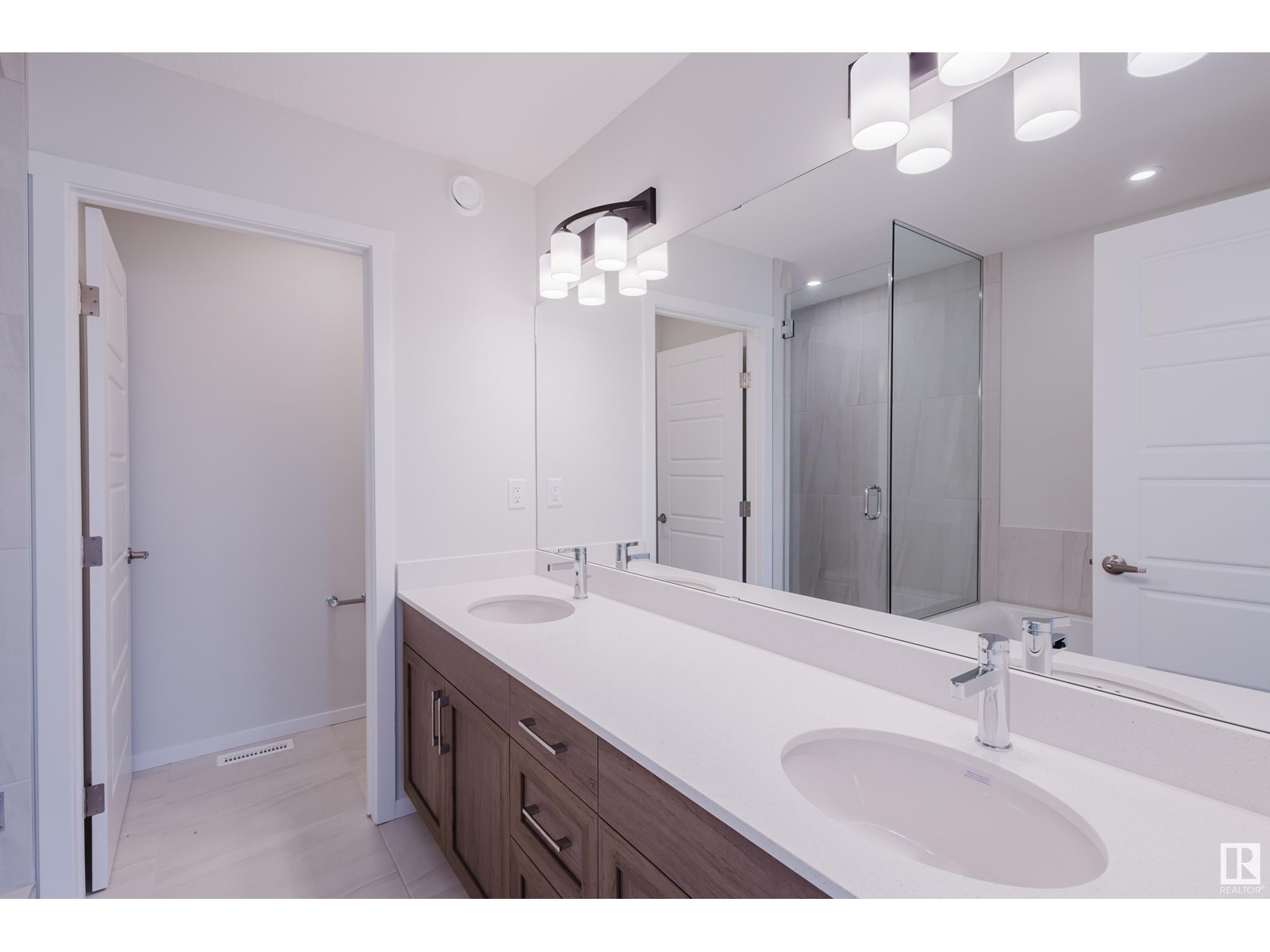 2120 209 St Nw Property Photo 45