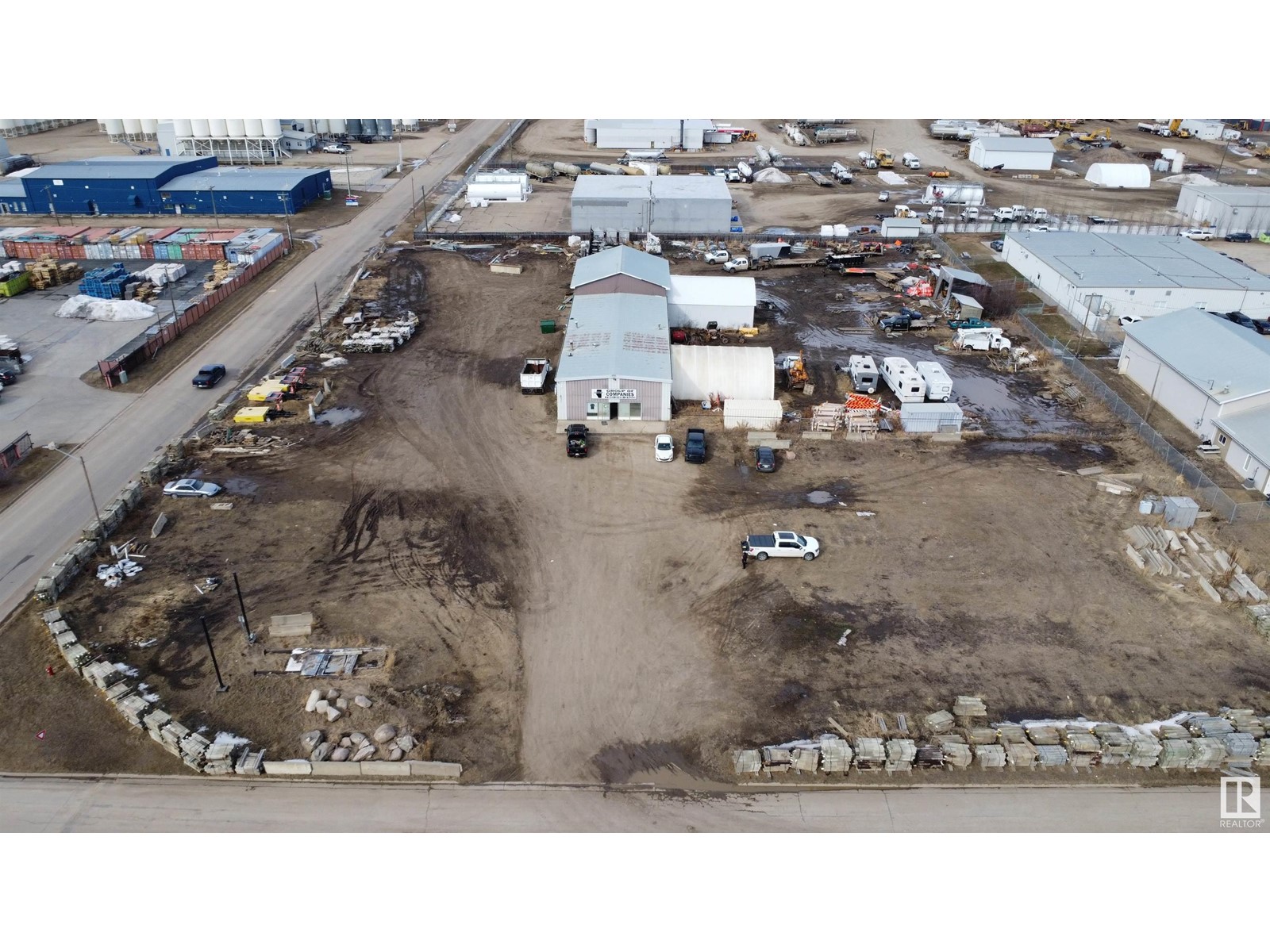 9304 100 St Property Photo 1