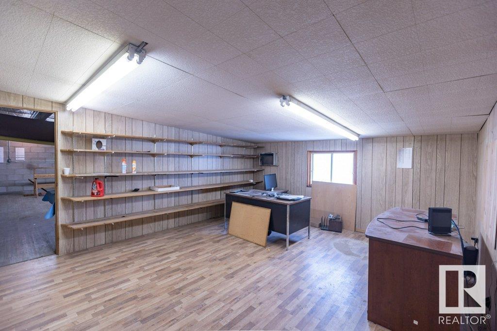 9304 100 St Property Photo 9