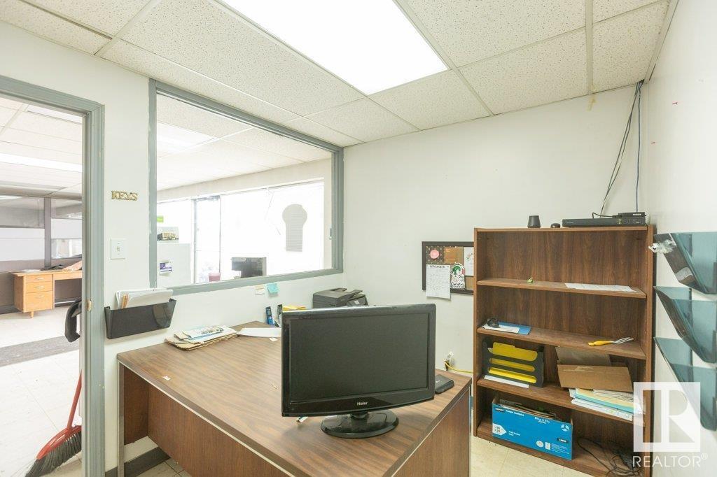 9304 100 St Property Photo 10